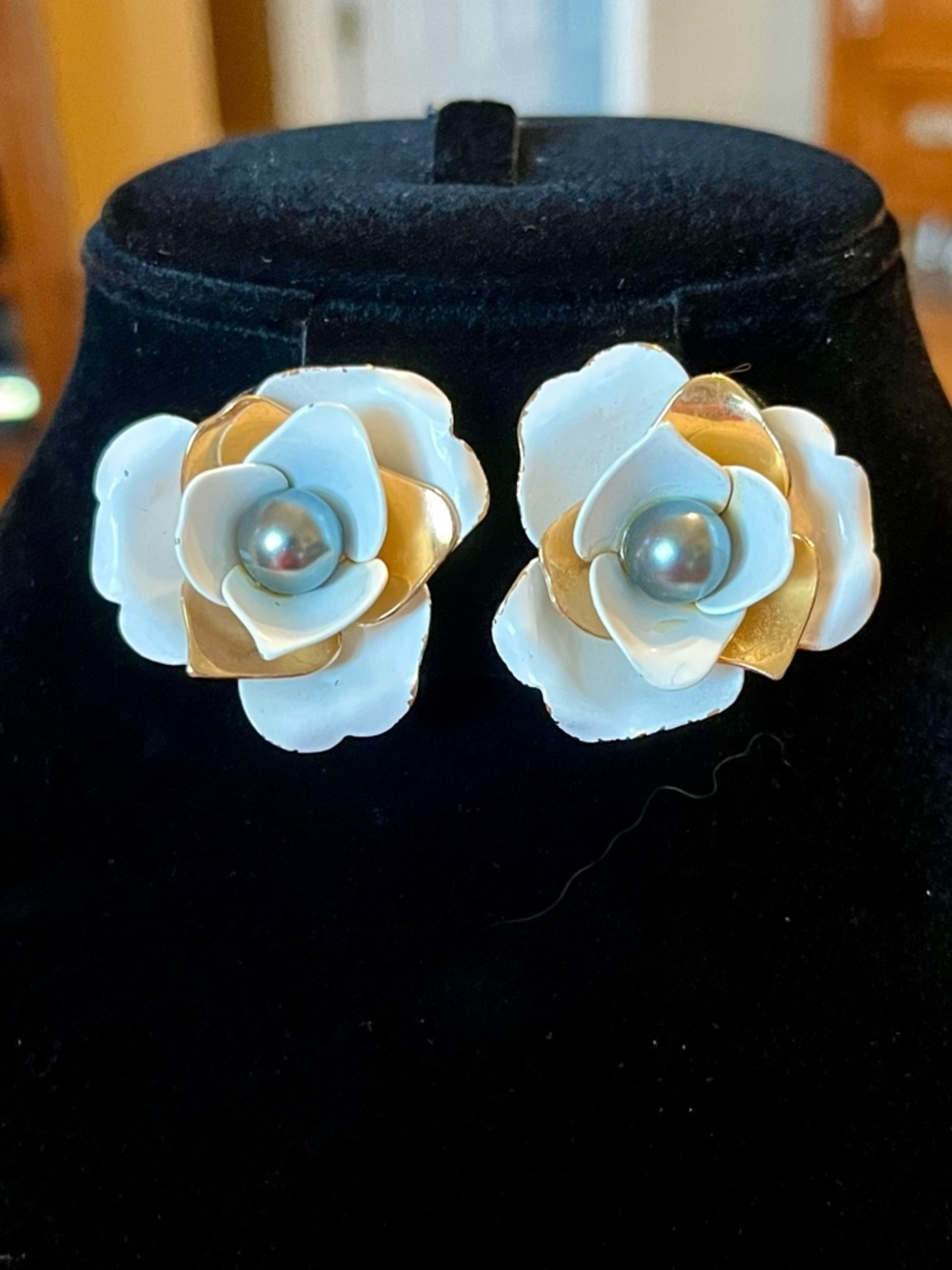 Vintage Sarah Coventry 1962 “Camellia”  Earrings